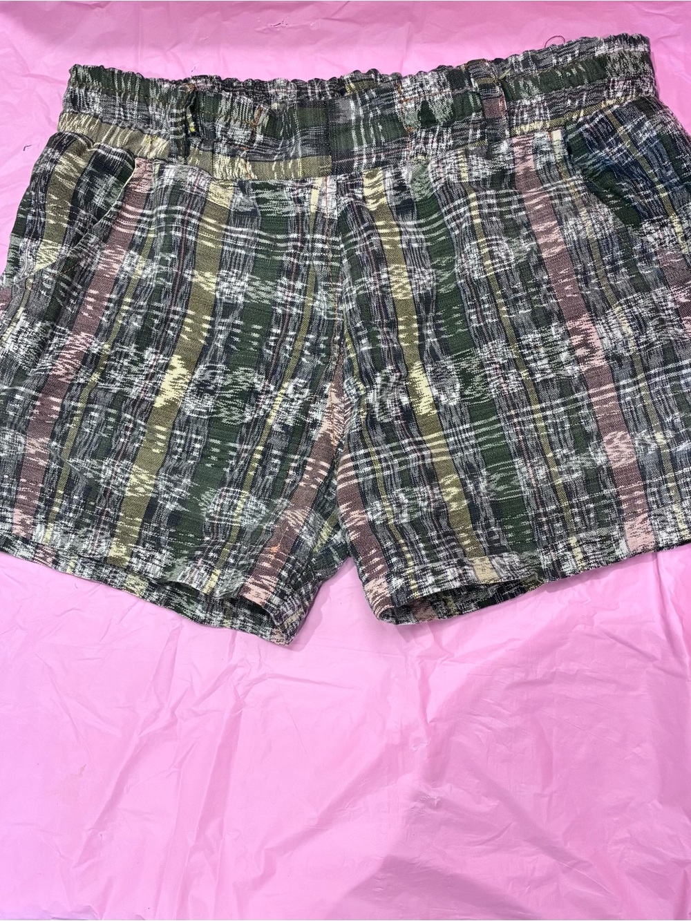 Women’s Shorts Green Tan Plaid Elastic-Waist Retro Beach 90s Sz S